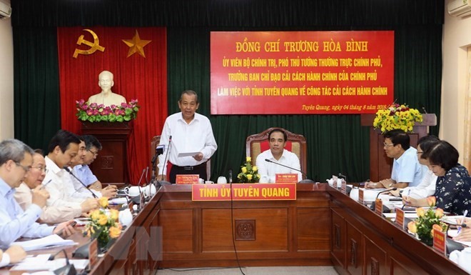Permanent Deputy Prime Minister Truong Hoa Binh speaks at the working session (Source: VNA)