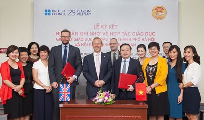 UK, Vietnam strengthen collaboration in education