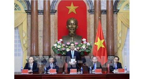 State President Tran Dai Quang had a meeting with Vietnamese talents in the fields of science and technology. Photo by Vietnam News Agency