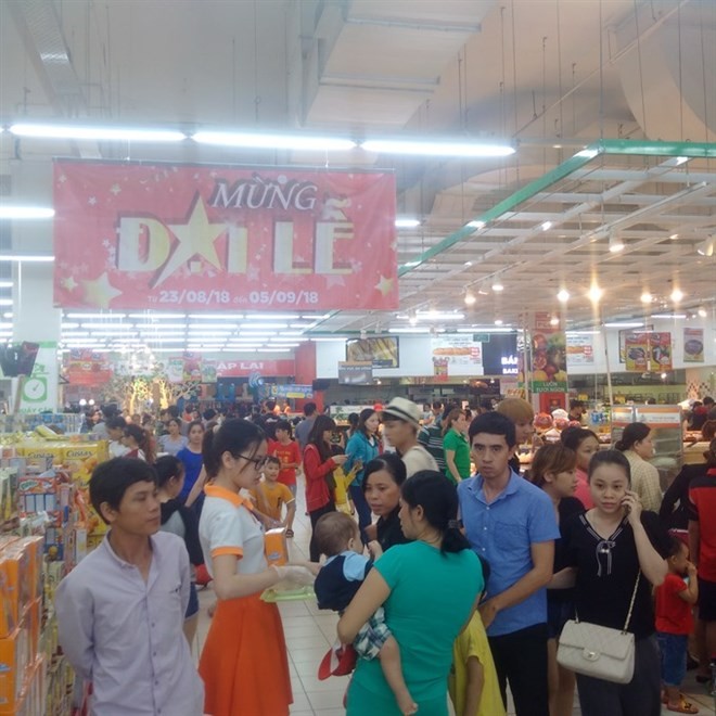 Supermarkets and shopping malls in HCM City have seen a surge in sales during the long National Day holidays this year. (Source: VNA)