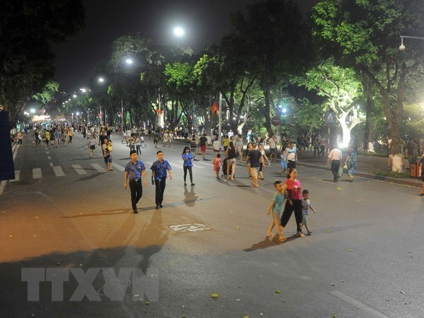 The pedestrian zone around Hoan Kiem Lake in downtown Hanoi (Photo: VNA)