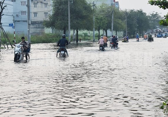 Meteorologists warns comeback of high tide in HCMC 
