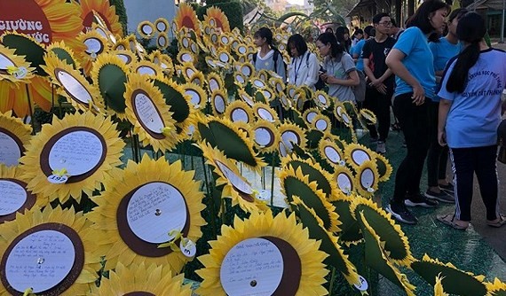 Sunflower fest sends love to children with cancer