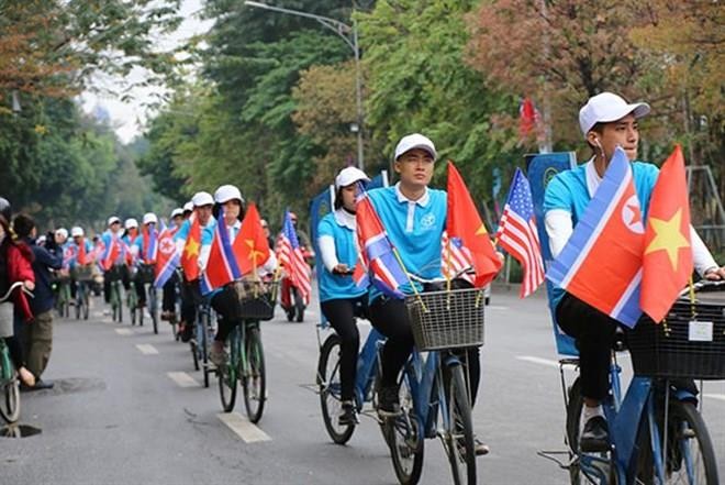 A procession was held in Hanoi on February 25 to disseminate the municipal authorities’ call on the locals to demonstrate their civilized way of life ahead of the DPRK-USA Hanoi Summit Vietnam, thus promoting Hanoi’s image to international friends (Source