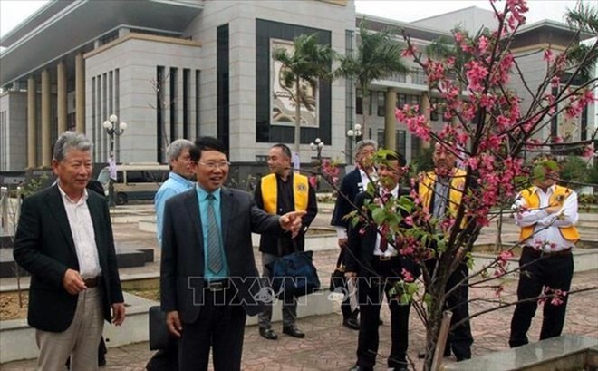 Bac Giang receives 100 cherry blossom trees from Japan