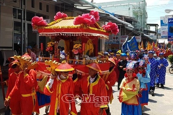 Thousands of people flock to Ca Mau for Nghinh Ong festival