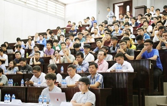 AI applied in finance, medical, education, traffic in Vietnam