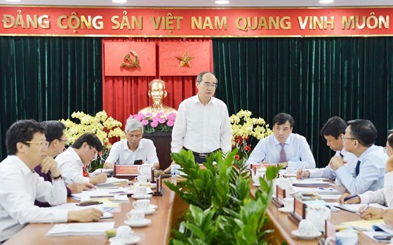 Secretary of Ho Chi Minh City Party Committee Nguyen Thien Nhan at the meeting (Photo: SGGP)