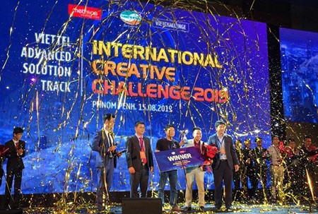 Vietnamese team VVN - the champion of the contest Viettel Advanced Solution Track 2019. (Photo: SGGP)