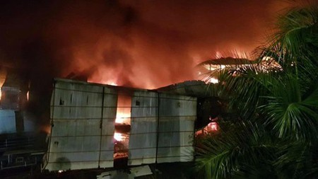 The fire at the warehouse of Rang Dong Light Source and Vacuum Flask Jsc (Photo: SGGP)