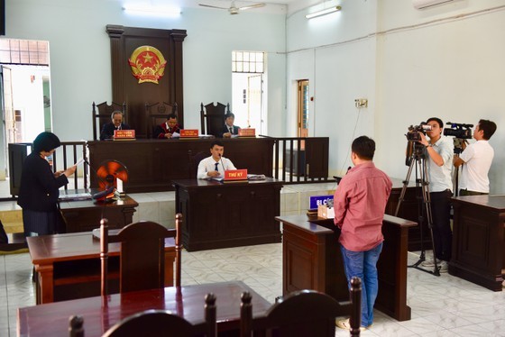 Bui Van Sang, 36, stands his trial at the People’s Court in Thu Duc District, Ho Chi Minh City yesterday (Photo: SGGP)