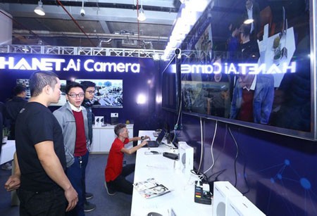 A technology business is displaying its AI camera in Techfest 2019 