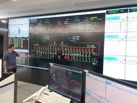 The HCMC Electricity Company (EVNHCMC) is applying IT into its operation and management task for the smart electricity system. (Photo: SGGP)
