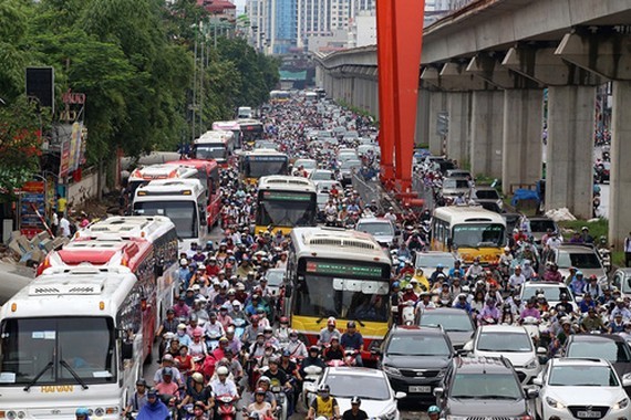 Congestion is seen in Hanoi Ring Belt 3 (Photo: SGGP)