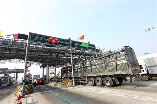 A toll station on Hanoi- Bac Giang Expressway. — VNA/VNS Photo