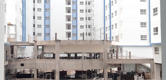 HCMC petitions to remove barriers for housing projects