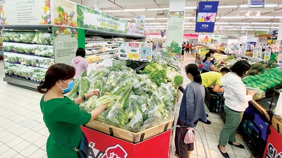 HCMC strives to boost purchasing power of consumers (Photo: SGGP)
