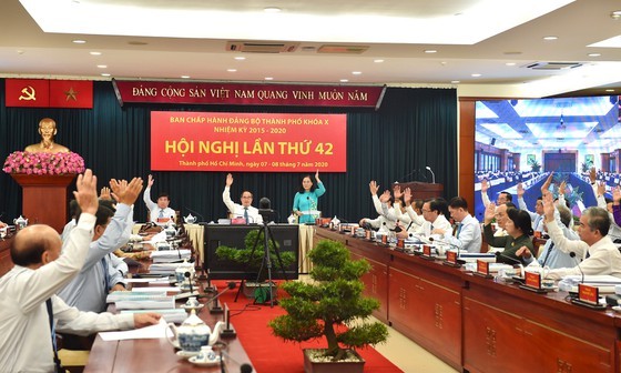 At the wrap-up of the 42nd session of the 10th-term Ho Chi Minh City Party Executive Committee (Photo: SGGP)