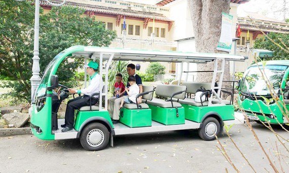 HCMC petitions to pilot launch of electric buses (Photo: SGGP)