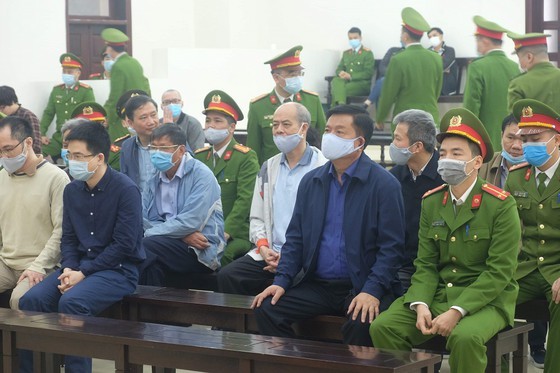 Former Chairman of the Board of Directors of the Vietnam National Oil and Gas Group (PetroVietnam) Dinh La Thang at the first-instance trial in Hanoi on March 8. (Photo: SGGP)