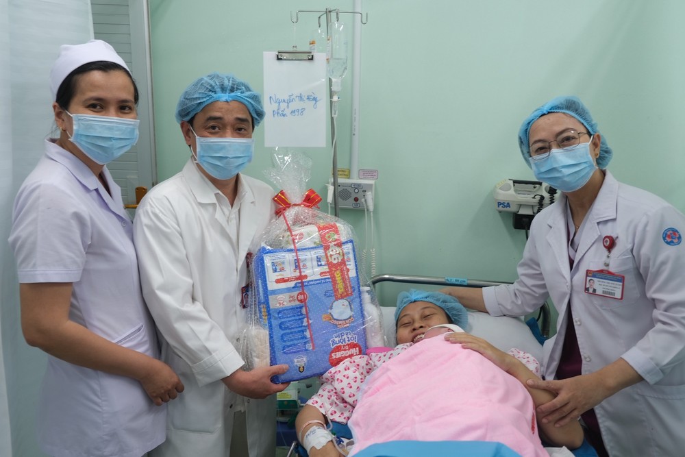 HCMC S First Babies Of 2024 Welcomed Minutes After Midnight SGGP   Gift 341 