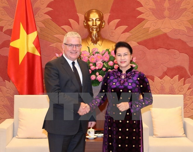 National Assembly Chairwoman Nguyen Thi Kim Ngan (R) and Australian Ambassador Craig Chittick (Source: VNA) 