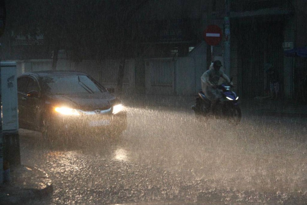Medium- heavy rains hit the northern region