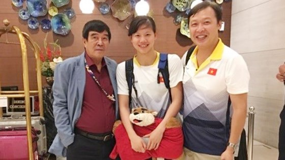 Anh Vien (C) arrives in Malaysia