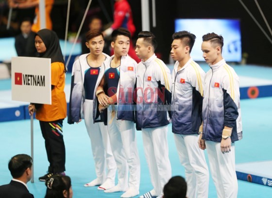 Vietnamese male gymnastic team excellently wins a gold medal at the 2017 SEA Games. 