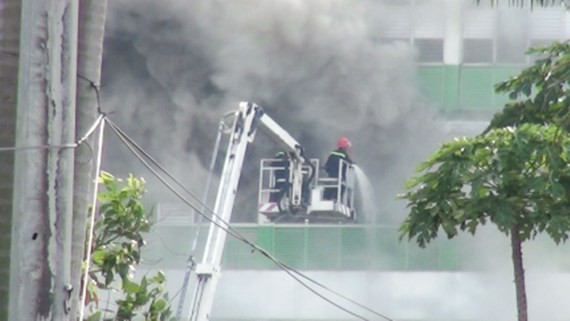 Huge fire happens in Pouyuen Vietnam Company in Binh Tan district