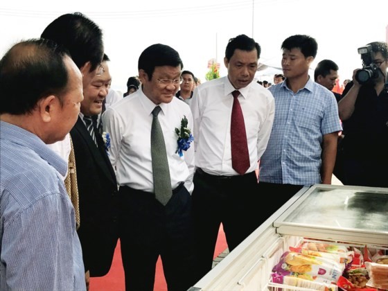 ​ Former President of Vietnam Truong Tan Sang attends in the event.