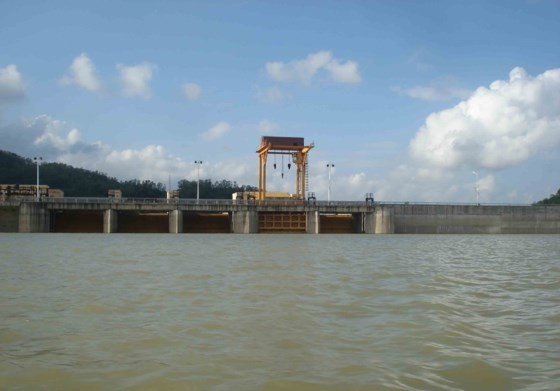 Binh Dien Hydroelectric Reservoir discharges water due to heavy rainfall.
