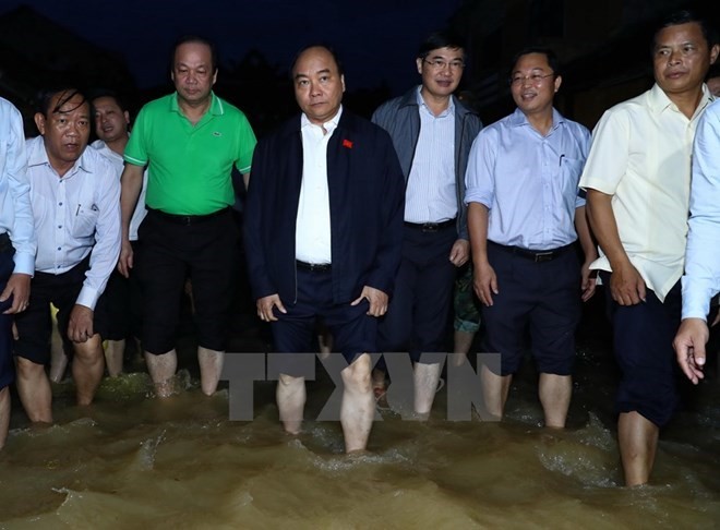 PM inspects flood recovery efforts in Quang Nam province (Source: VNA)
