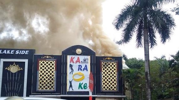 Huge Karaoke lounge fire occurs in Hanoi this morning (Photo:VNA)
