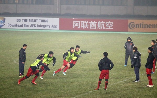 Vietnam's U23 team trains in preparation for the match with Syria . (Photo: vff.org.vn)