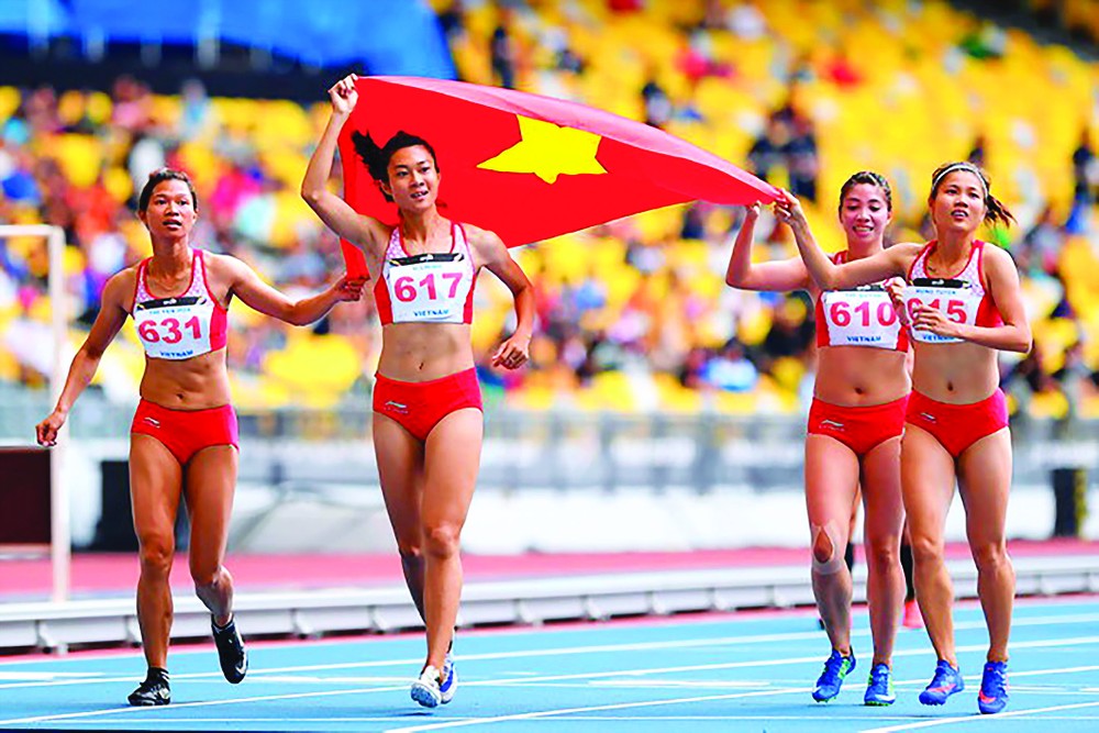Le Tu Chinh wins gold medal at SEA Games 29 in 4x400m event 