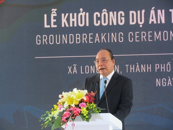 Vietnamese Prime Minister Nguyen Xuan Phuc speaks at the  groundbreaking ceremony of the Long Son petrochemical project 
