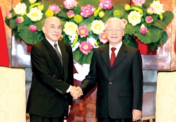 General Secretary of the Communist Party cum President of Vietnam Nguyen Phu Trong and Cambodian King Preah Bat Samdech Preah Boromneath Norodom Sihamoni (Photo:VNA)