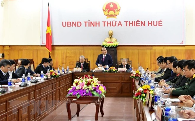 Prime Minister Nguyen Xuan Phuc speaks at a meeting with leaders of Thua Thien-Hue province on January 6. (Photo: VNA)