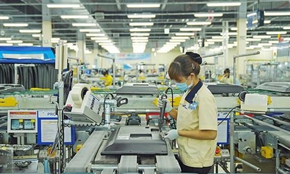 Samsung employs nearly 160,000 Vietnamese employees 