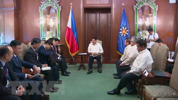 While in the Philippines, Deputy PM and FM Pham Binh Minh met with President Rodrigo Roa Duterte. (Photo: VNA)