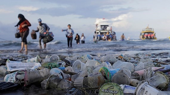 ASEAN joins hand to treat plastic waste on sea