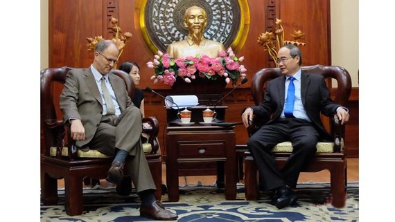 Secretary of the Ho Chi Minh City Party Committee Nguyen Thien Nhan and German Ambassador to Vietnam Christian Berger 