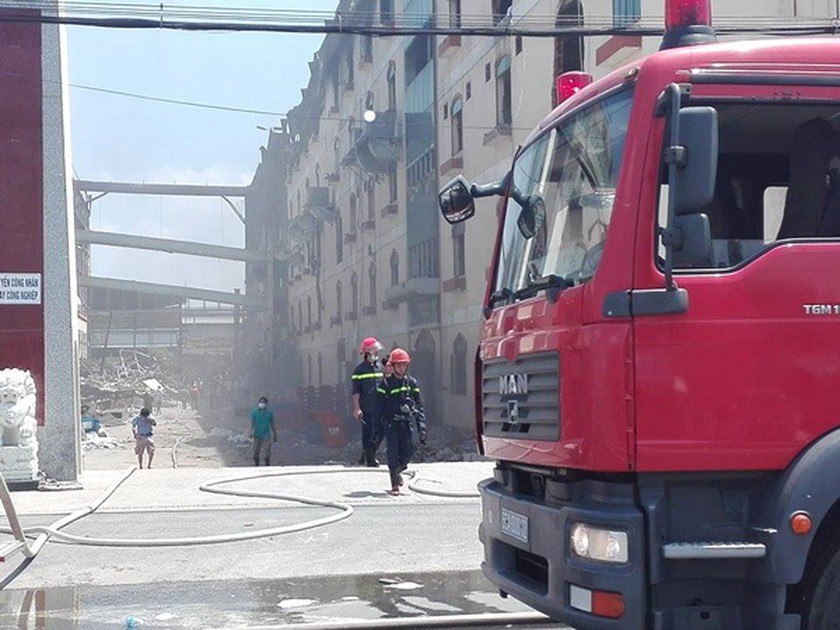 Firefighters work to extinguish a fire in Can Tho (Illustrative photo:SGGP)