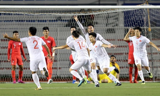 With the score, Vietnam continued to lead Group B with 12 points (Photo:DUNG PHUONG/ SGGP)
