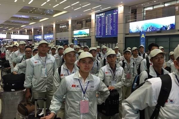 Vietnamese laborers at Noi Bai International Airport heading to South Korea before the COVID-19. (Photo Department of Overseas Labour)
