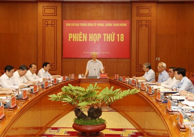 Party General Secretary and State President Nguyen Phu Trong (standing) chairs the 18th session of the Central Steering Committee for Anti-Corruption in Hanoi on July 25 (Photo: VNA)