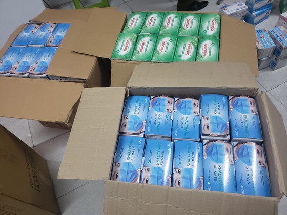 29,000 facemasks inside 11 carton boxes are seized