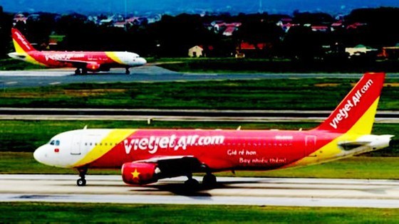 Low-cost carrier Vietjet Air will perform four flights bringing stranded tourists in Da Nang City to return to the capital city of Hanoi and Ho Chi Minh City on August 13 and 14.