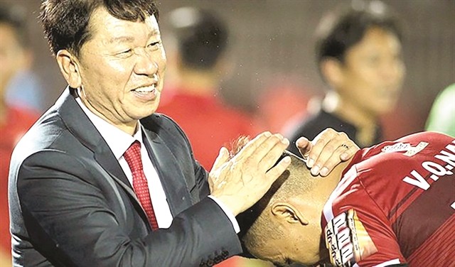 Ho Chi Minh City FC has brought back their former coach Chung Hae-Seung. (Photo bongda.com.vn)
